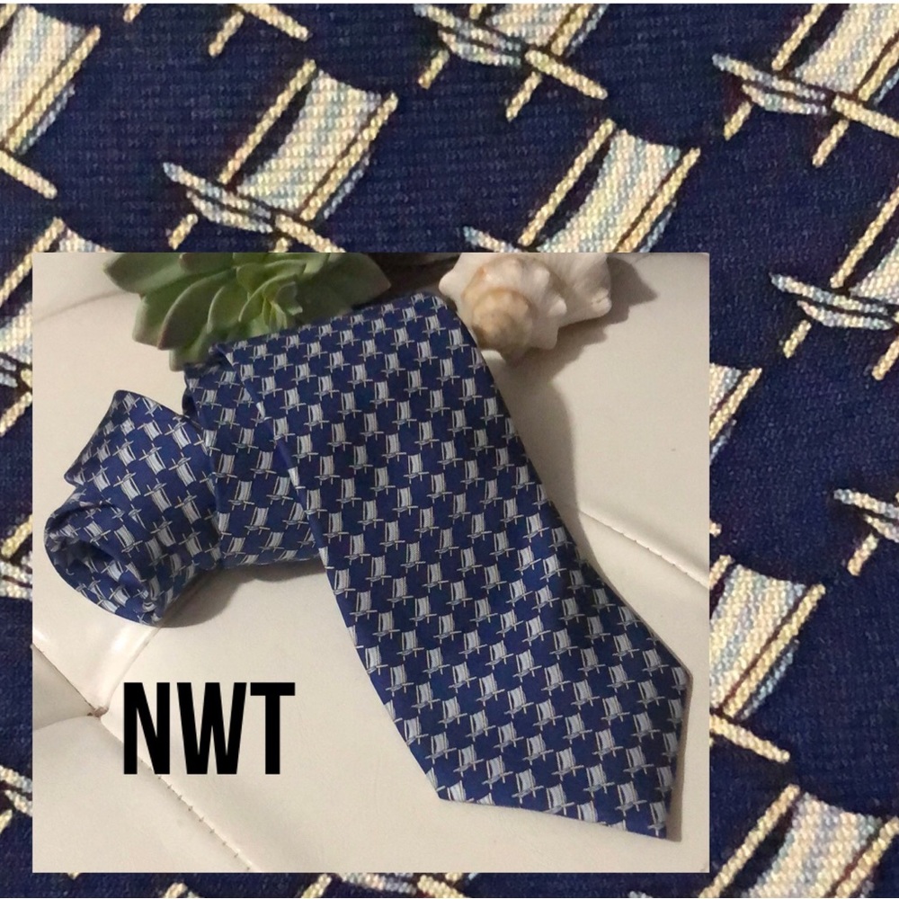 NWT-Silk Tie-Blue “Beach Chair” Print